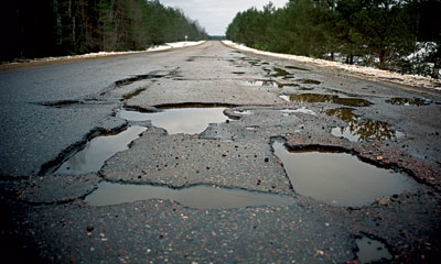 Дороги в Україні ремонтуватимуть за рахунок штрафів автоперевізників