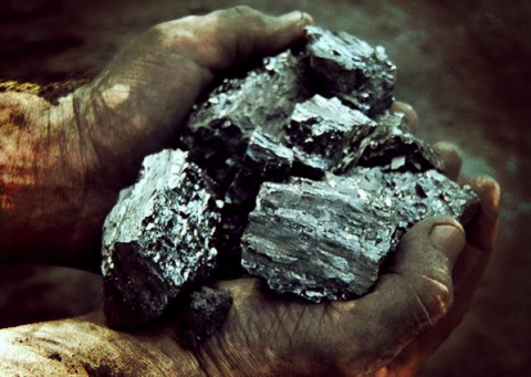 СБУ дозволила компаніям Януковича та Іванющенка вивозити вугілля із зони АТО