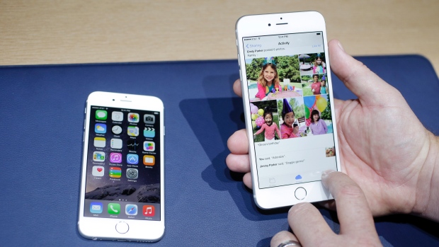 Apple відкличе партію iPhone 6 Plus через проблеми з фотокамерою