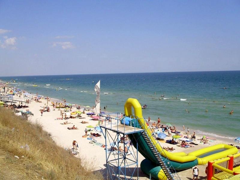 Відпочинок без комплексів: 16 популярних нудистських пляжів України (ФОТО)