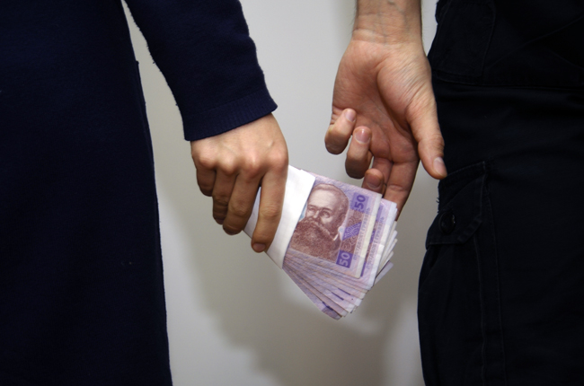 Гучний корупційний скандал: Снєгирьов розповів, як ватажки “ЛНР” “обдирають” бюджет