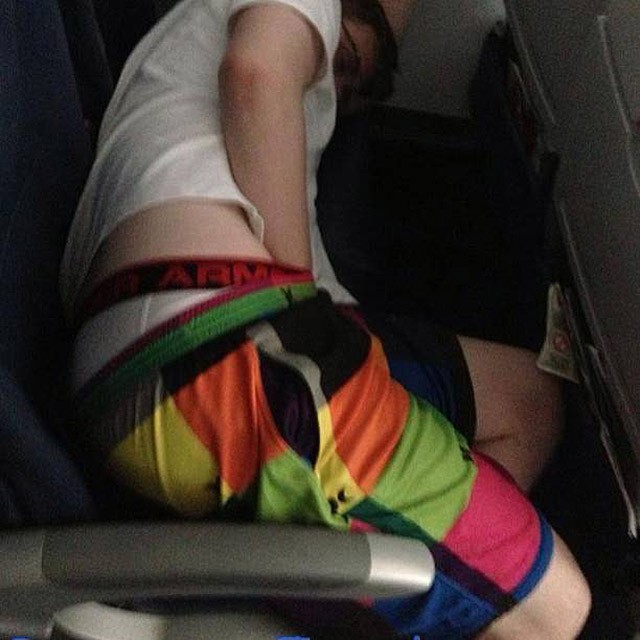 Ця стюардеса фотографувала наймерзенніших пасажирів. І подивившись, ти зрозумієш чому! (ФОТО)