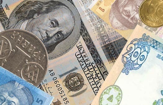 Євро та долар в Україні впали нижче психологічних позначок