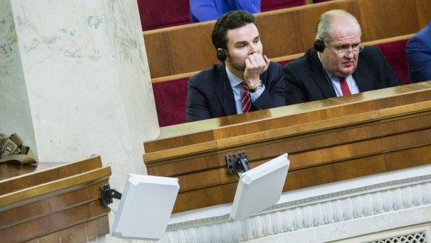 Депутатам установили Wi-Fi за полмиллиона гривен