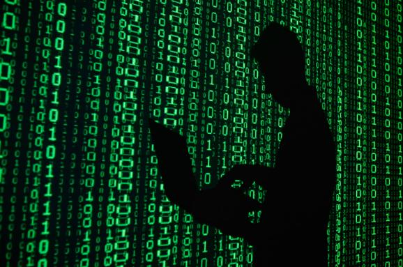 Хакери зняли майже 100 млн рублів з рахунків російського банку