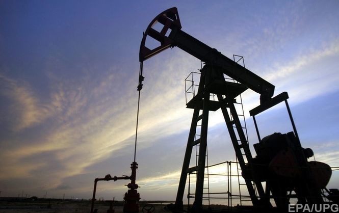Ціни на нафту падають, інвестори втікають в захисні активи