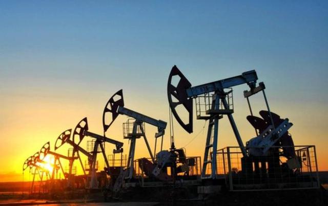 Ціни на нафту впали нижче $45