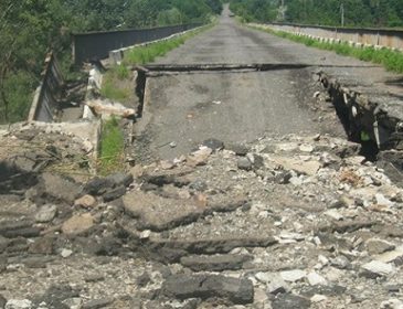 7 млн. грн. – ціна ремонту доріг у Донецькій та Луганській областях