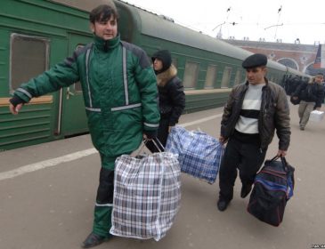 Українські заробітчани прощаються з Росією