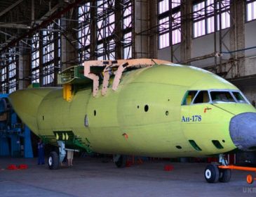 «Антонов» тимчасово припинив серійне виробництво літаків