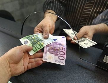 Для купівлі валюти ввели нове правило