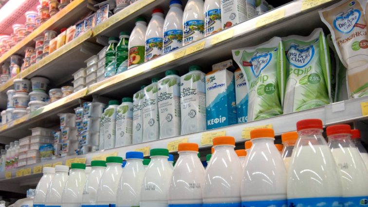 Ціни на “молочку” до кінця року зростуть на 5-10% – експерт