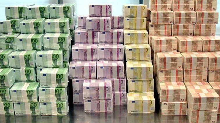 Нацбанк заборонив розрахунки готівкою понад 50 тисяч гривень
