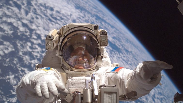Російським космонавтам немає в чому вийти у космос