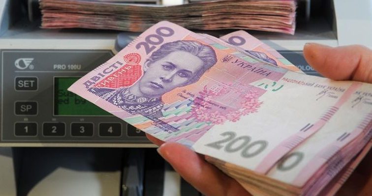 Українцям обіцяють чергове підвищення зарплат до 5 тисяч гривень