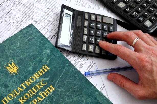 В Україні підвищать ЄСВ: кому доведеться платити більше