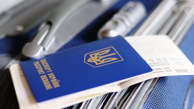 Безвіз: як правильно оформити паспорт дитині