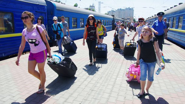 Маршрути чотирьох поїздів в Україні продовжили до прибережних курортів