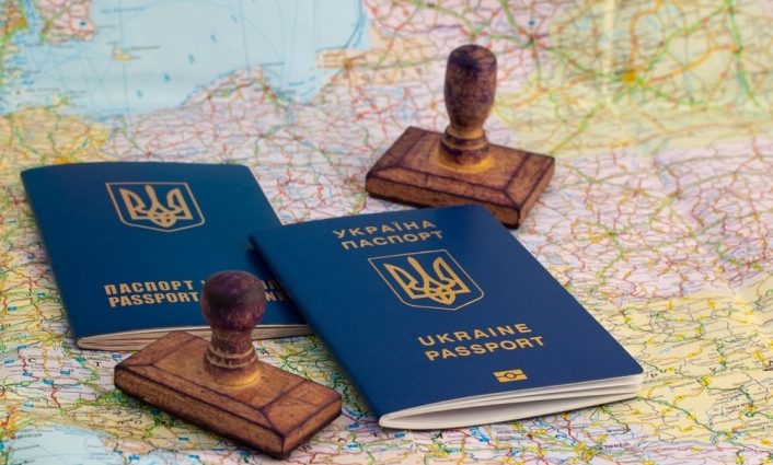 Скільки насправді  українців не хочуть оформляти біометричні паспорти: В чому ж проблема