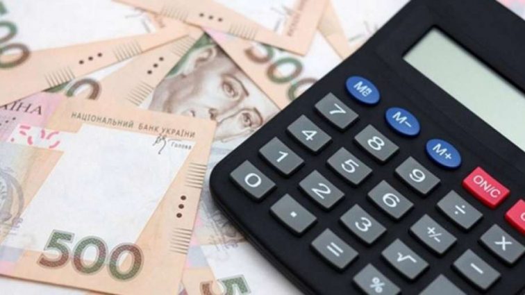 Уряд: номінальна заробітна плата українців у червні зросла на понад 37%