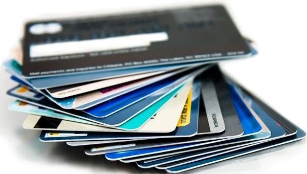 В Україні встановили обмеження на користування зарплатними картками