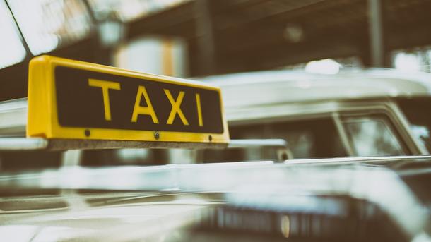 Таксі в Україні: поганий сервіс, безвідповідальність водіїв і нелегали на дорогах