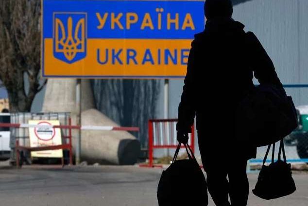 Стало відомо, скільки українців готові кинути Україну