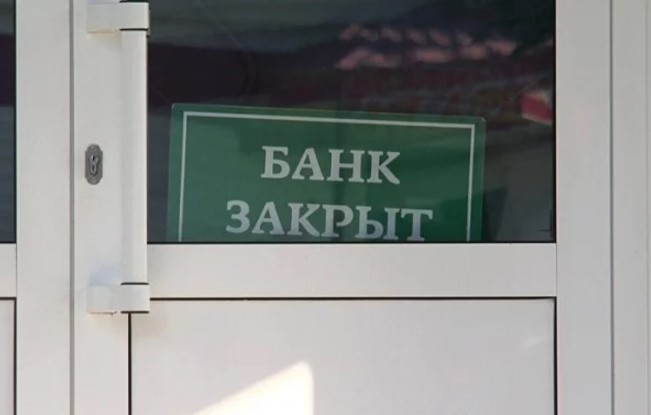 Великий український банк заявив про масові скорочення