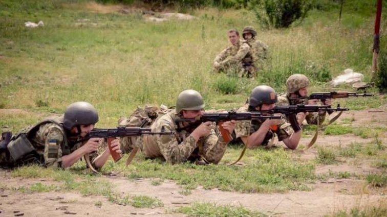 Чим Укроборонпром відмовляється допомагати армії