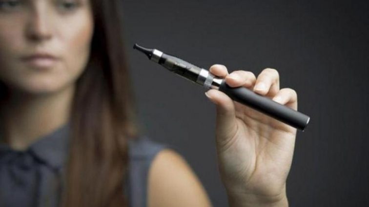 Вчених вразив вплив електронних сигарет на підлітків