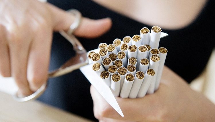 “Українці стануть курити менше”: запевняють у Світовому банку