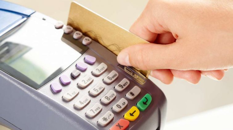 Чи мають право магазини не приймати оплату карткою?