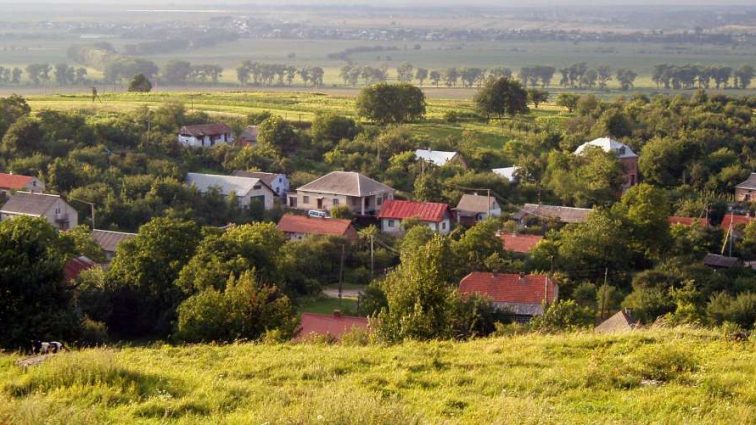 В Україні є село, жителям якого не потрібно їхати на заробітки