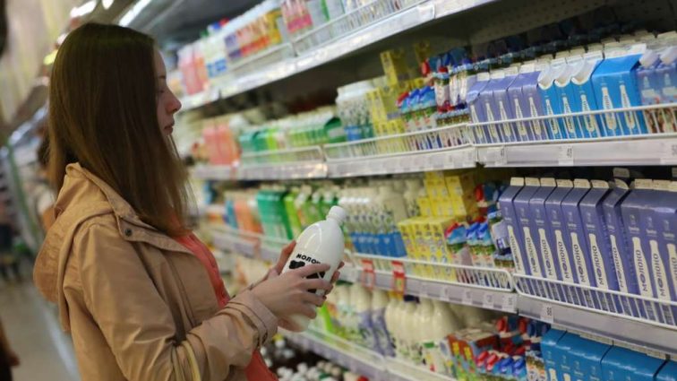В Україні заборонять домашнє молоко: Масовий забій корів, і неймовірні ціни. Чим обернеться для українців новий закон