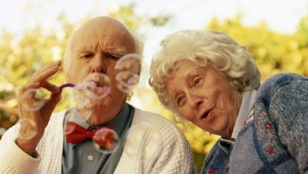 Вакансії для пенсіонерів: ким можуть влаштуватись люди похилого віку?