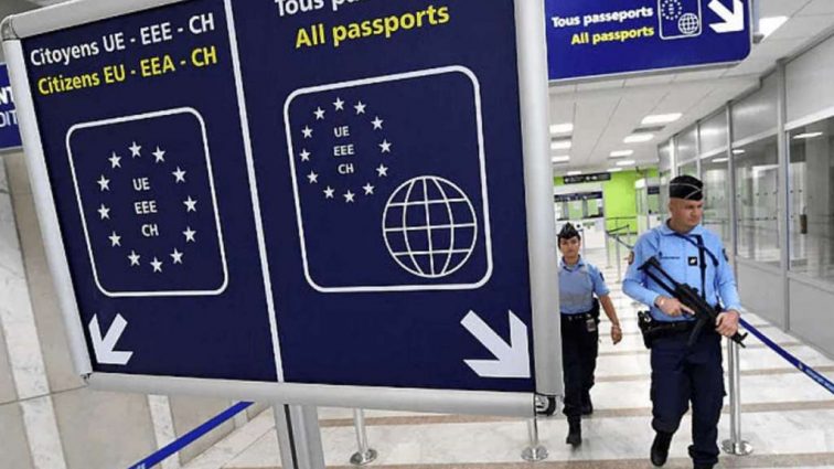 Неприємний сюрприз від ЄС: потрапити до Шенгенської зони українцям стане складніше