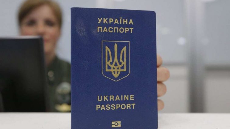 Повинен зробити кожен українець: Як замінити старий паспорт на ID-картку