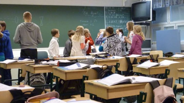“Нові порядки у школі”: що потрібно знати усім батькам України