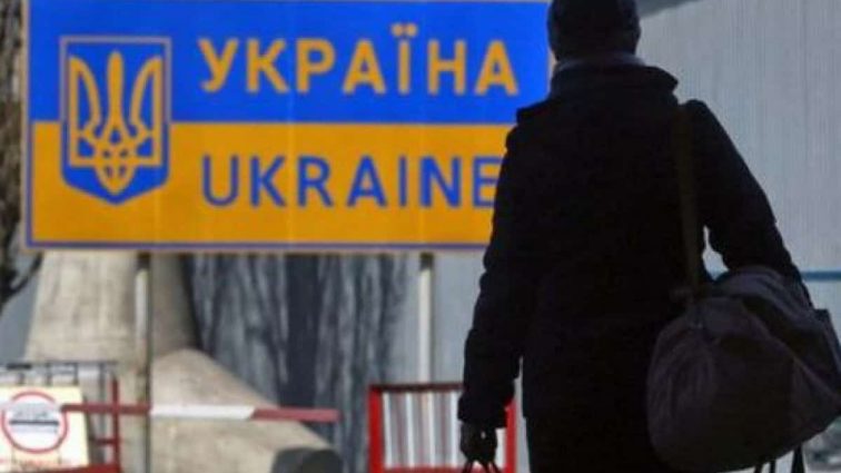 Чим займаються за кордоном українські трудові мігранти?