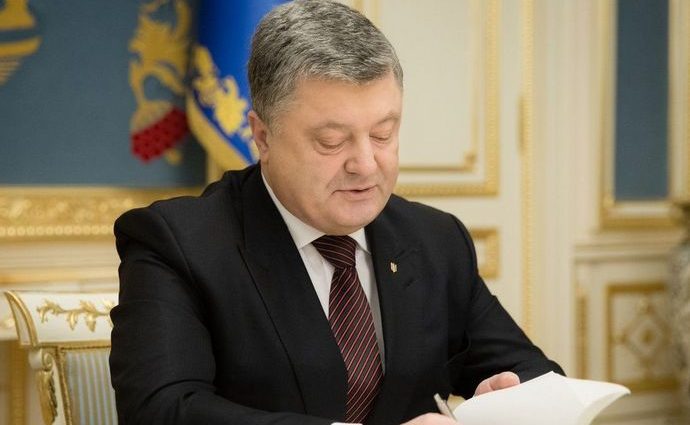 Порошенко підписав закон “Про валюту”: Що це означає для звичайного українця