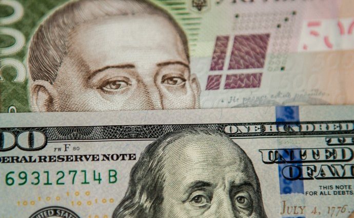 Доведеться “закривати дірки”: Експерт озвучив вартість долара під кінець року