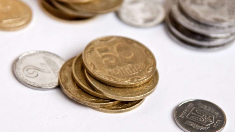 “Неправильної шестигранної форми”: НБУ ввели в обіг нові монети